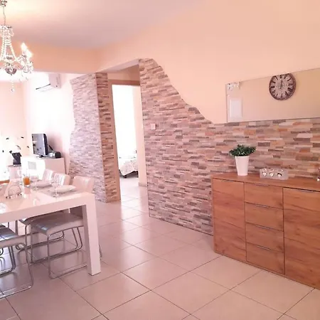 Nissi 7 Big Veranda And Free Wifi Apartmán